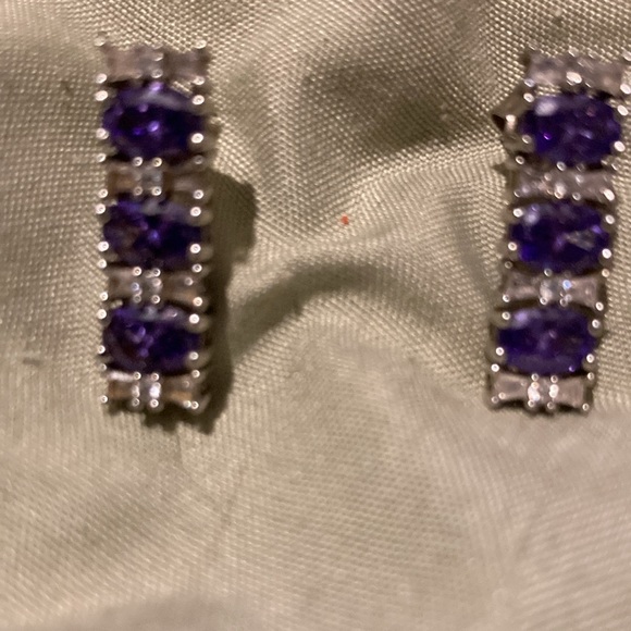 Stunning Amethyst Sterling Silver Earrings Never Worn - Picture 3 of 5